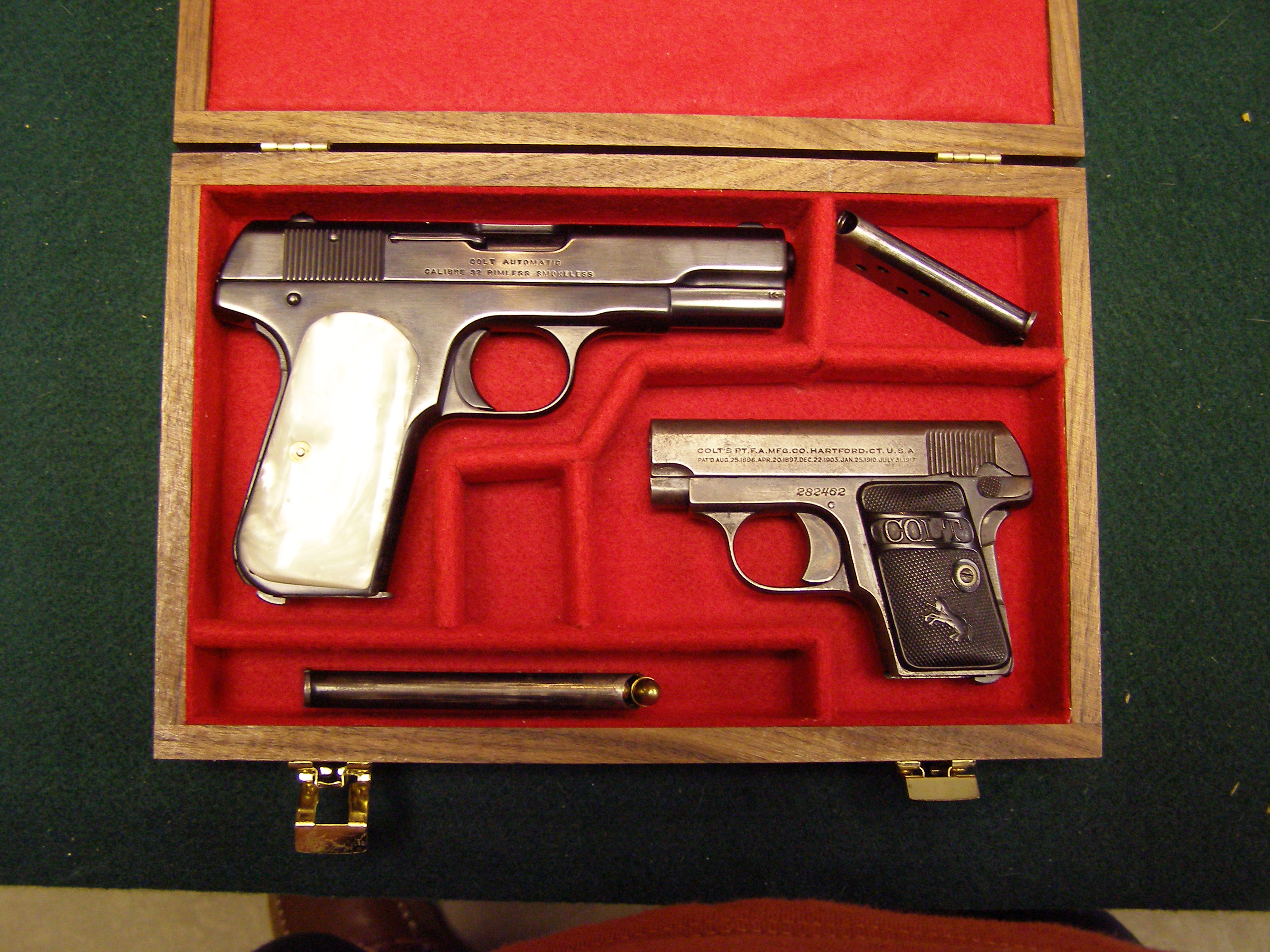 Colt Double 001